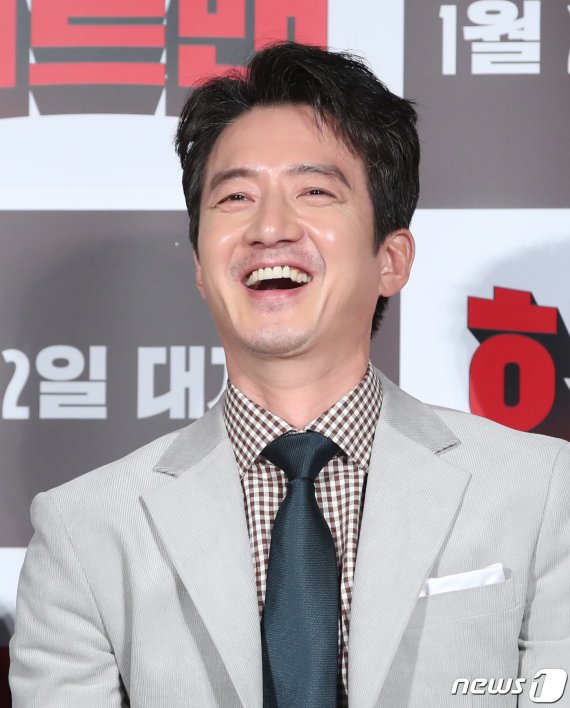 배우 정준호가 지난 2019년 영화 ‘히트맨’ 제작보고회에 참석해 환한 미소를 짓고 있다. 뉴스1 제공