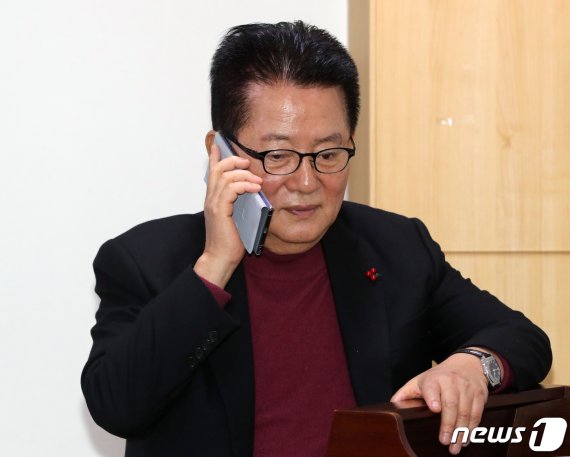 박지원 "비례한국당 만들면 민주당은.."