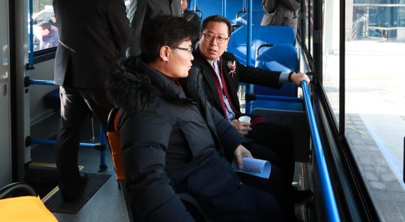 조광한 남양주시장 땡큐버스 탑승. 사진제공=남양주시