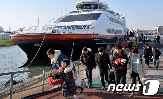 전북도는 도서민 단거리 여객선 운임 지원을 '20→50%' 확대한다고 밝혔다. 사진=뉴스1 DB