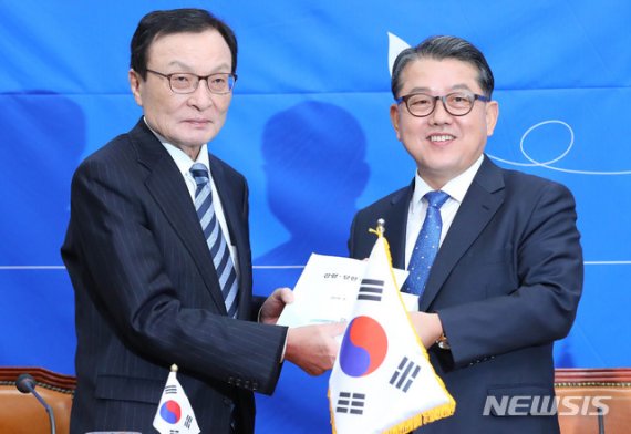 與, 김병주 전 한미연합사 부사령관 영입··안보정당 승부수