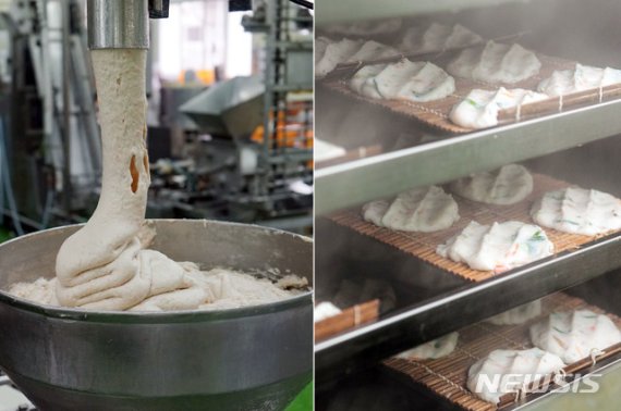 [부산=뉴시스] 하경민 기자 = 부산 사하구 삼진어묵 장림공장의 어묵 반죽과 찐어묵. (사진=삼진어묵 제공). photo@newsis.com