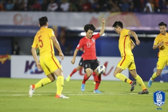 한국 U-23 대표팀 엄원상의 돌파 장면. (대햔축구협회 제공) © 뉴스1 /사진=뉴스1