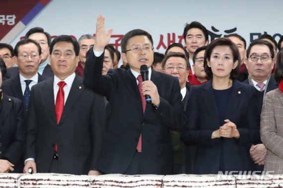 황교안 자유한국당 대표가 16일 서울 영등포구 자유한국당사에서 열린 서울시당 신년인사회에서 발언하고 있다.