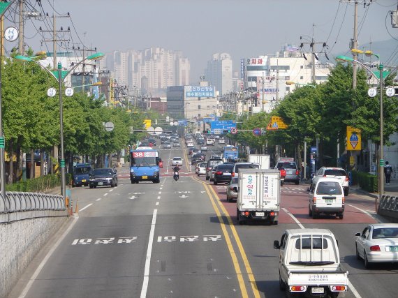 인천시는 오는 9월부터 시내버스에 주정차 단속 장비를 탑재해 상시 주정차 위반차량을 단속한다.