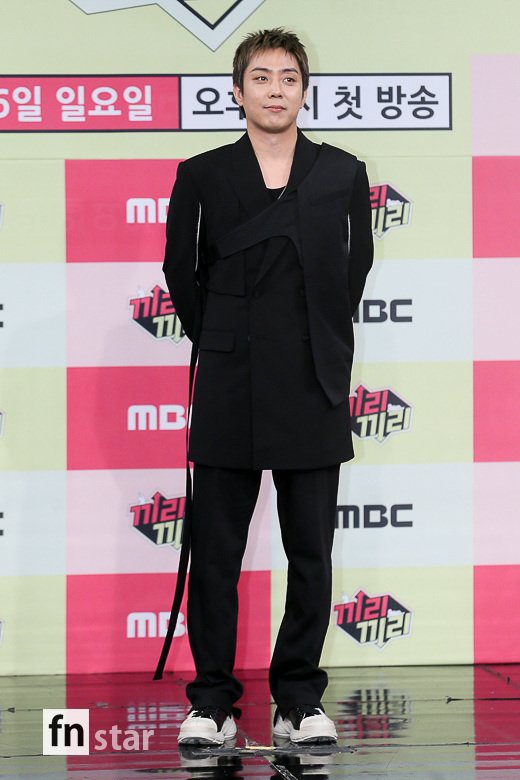 [포토] 은지원, ‘뒷짐지고 포근하게’