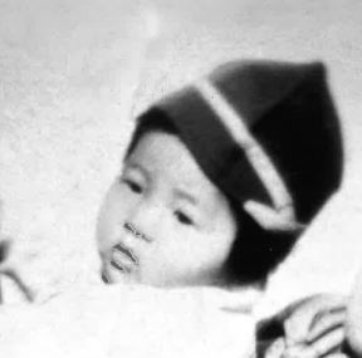 이정아(51, 실종 당시 4세)씨의 본명은 이혜정으로, 가족들은 '정아'라고 불렀다. 이씨는 1973년 11월 1일 경기 파주군 주내면(용주골)에서 살다 실종됐다.실종아동전문기관 제공