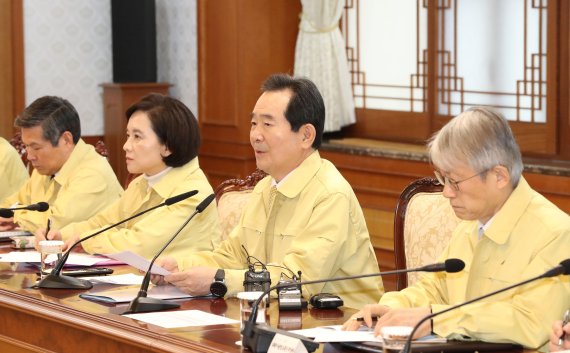 [우한폐렴 확산] 정세균 "中 우한 체류 한국인 전세기로 30~31일 이송"