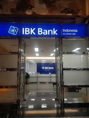 인도네시아 자카르타 Wisma GKBI 건물에 위치한 IBK인도네시아 은행. 고객 접근성을 높이기 위해 1층에 영업점이 위치해 있다.