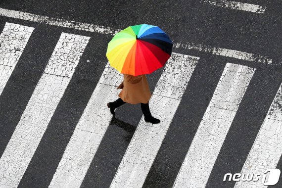 [오늘 날씨] 전국 흐리고 곳곳 눈 또는 비.. 일부 미세먼지 나쁨