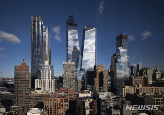 【맨해튼=AP/뉴시스】2018년 12월4일(현지시간) 미국 뉴욕 맨해튼 서쪽의 허드슨 야드의 고층빌딩들. 2020.01.30.