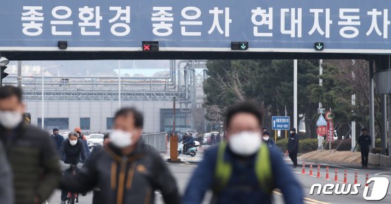 [신종 코로나]사스 넘어 에볼라 향해 돌진...WHO도 결국 비상선포