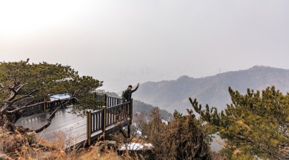 아차산 전망대에서 바라본 풍경. 이하 한국관광공사 제공