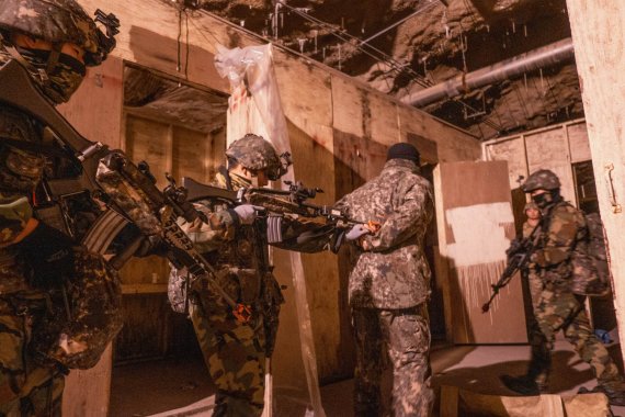 주한미군 제23화학대대 소속 501중대는 지난해 12월 19일 경기 의정부시 소재 미군기지 캠프 스탠리에서 국군 수도기계화사단과 함께 북한 WMD 제거 훈련을 했다고 밝혔다. 뉴시스