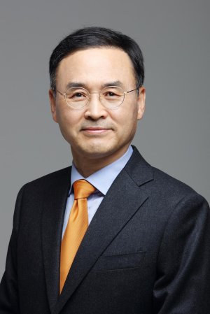 차정인 교수, 부산대 총장 후보 1위