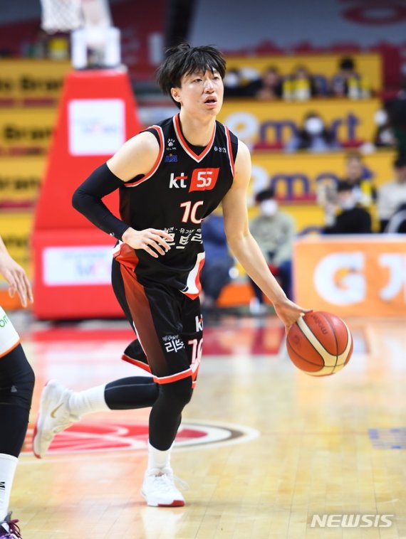 [서울=뉴시스]부산 KT 최성모 (사진 = KBL 제공)