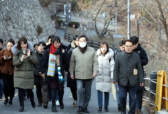 이낙연 전 국무총리 사직동 방문