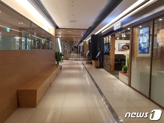 백화점 내 텅빈 식당가 © 뉴스1 손연우기자