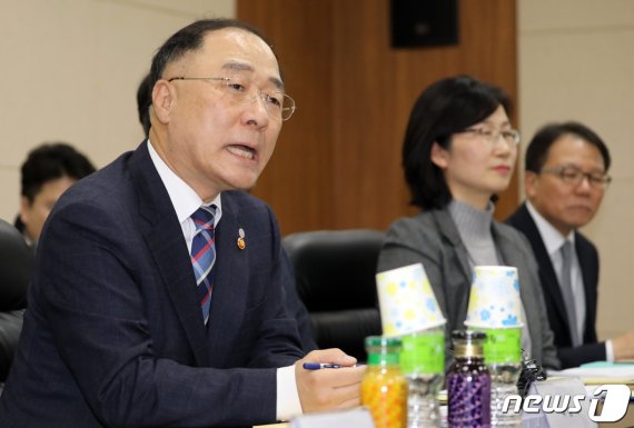 홍남기 경제부총리 겸 기획재정부 장관. 2020.2.13/뉴스1 © News1 장수영 기자