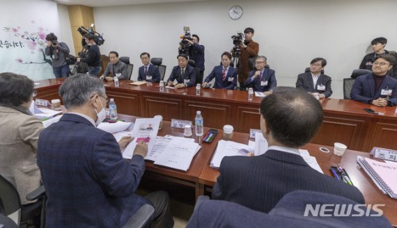 한국당 공천심사 주말에도 계속…경기 지역 25명 대상