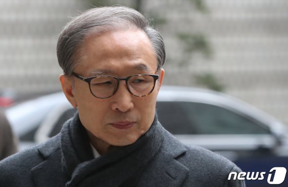 '다스 소유 의혹' MB 이번주 2심 선고… 1심 뒤 1년 4개월만에