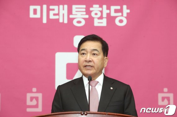 [전문] 심재철 "문재인 정부 '3대 재앙'…핑크 혁명으로 수호"