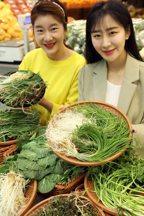 이마트, '성큼 찾아온 봄 향긋한 봄나물로 입맛 돋우세요'