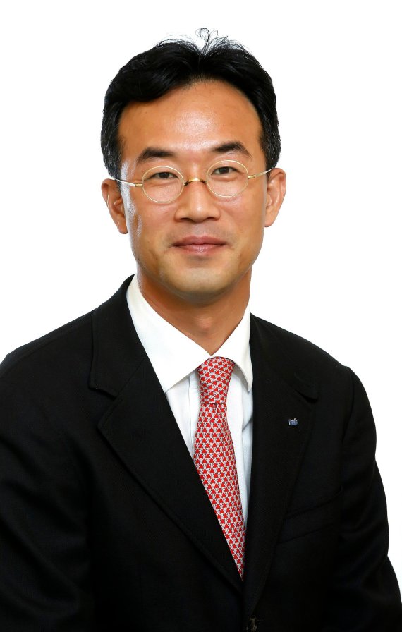 Чжи чан ук подозрительный партнер с актрисой. Кореянки во владивостоке. Тэджон woosong. 2019 saudi aramco apple inc. Seven hub technology алексей шелков.