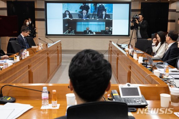 지난 3월 열린 제8차 한일 당국간 수출관리 정책대화. 이 회의는 당초 서울에서 개최될 예정이었으나 코로나19 확산으로 인해 영상 회의로 열렸다. 뉴시스