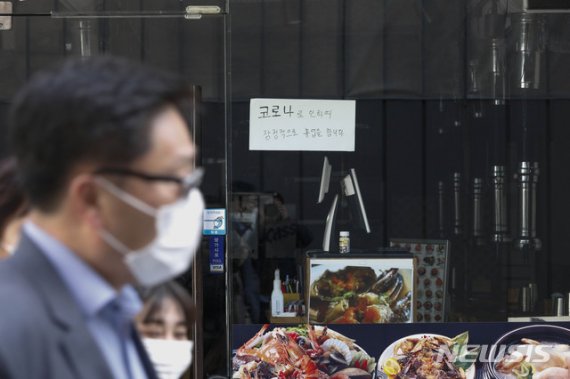 "코로나, 사스·메르스때보다 더 심각..한국 수출·내수 모두 하방압력 강해" [경제연구원장 긴급진단]