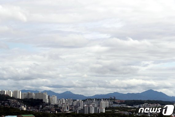 7일 전북은 대체로 구름이 많은 날씨를 보이겠다. 일교차도 10도 이상 벌어지겠다.(자료사진) /뉴스1