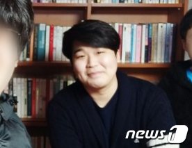 지난달 1일 인천의 한 NGO 단체 홈페이지에 게시된 조주빈(25)의 사진 /사진=뉴스1