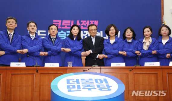 더시민-열린민주, '친문 적통' 경쟁…"文정부 성공 위해 우리를"(종합2보)