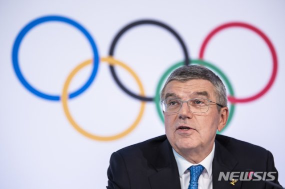 IOC, 도쿄올림픽 '내년 봄이냐, 여름이냐'...2개 시기 검토 중
