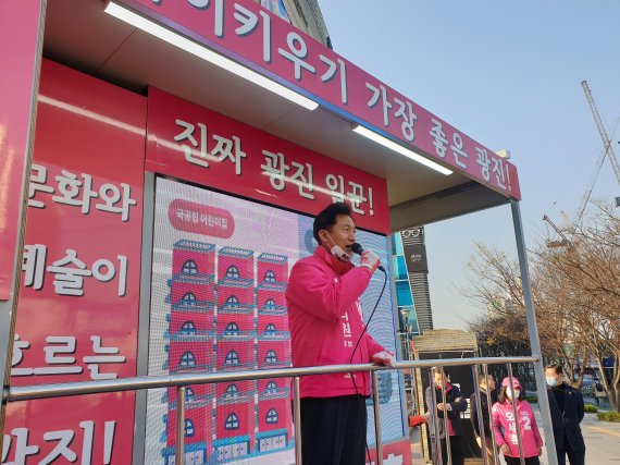 '유명신인' 고민정 vs. '대권잠룡' 오세훈 [격전지를 가다-서울 광진을]