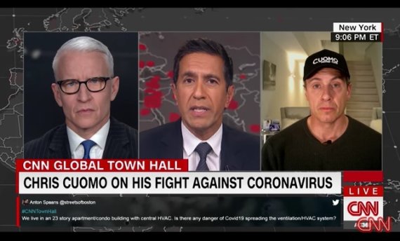 [서울=뉴시스] 신종 코로나바이러스 감염증(코로나19)에 걸린 미국 CNN방송 앵커 크리스 쿠오모(맨 오른쪽)가 2일(현지시간) CNN에서 투병 생활에 관해 설명하는 모습.