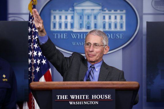 Dr. Anthony Fauci, director of the National Institute of Allergy and Infectious Diseases, speaks about the coronavirus in the James Brady Press Briefing Room of the White House, Monday, April 6, 2020, in Washington. (AP Photo/Alex Brandon) /뉴시스/AP /사진=