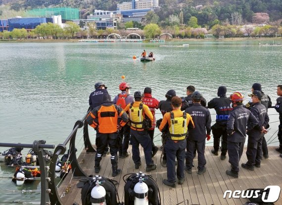 대구 수성못서 실종 20대 여성 추정 시신 발견