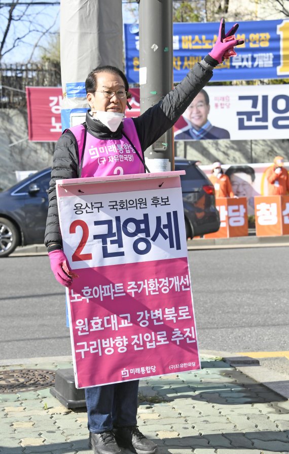 [현장을 가다]'상전벽해' 꿈꾸는 용산 강태웅 "해결 적임자" vs 권영세 "인프라 재개발"