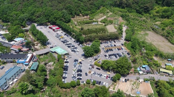 조계산 도립공원 선암사 입구 주차장 전경