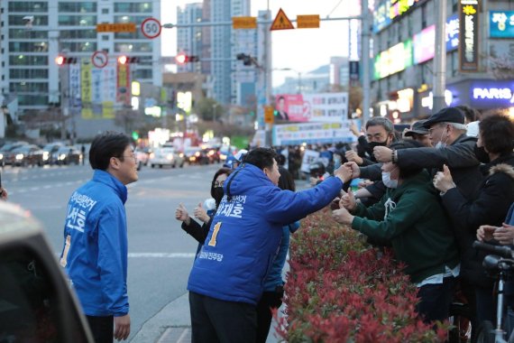 박재호 후보, "직통 번호로 주민소통..남구의 자존심 지키겠다" [4.15총선 저요!저요!]