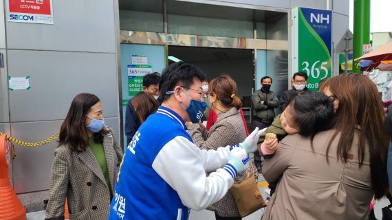 김정호 김해을 후보, "민생개혁 거부한 통합당에 레드카드 들어달라"