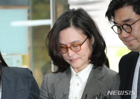 정경심, '사모펀드 의혹' 재판 증인 불참…과태료 400만원(종합)