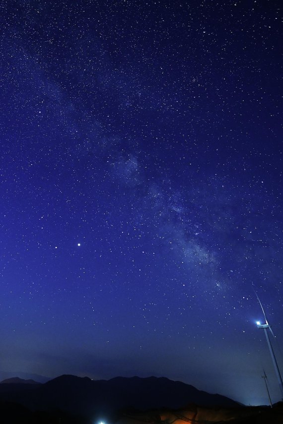 [네모이야기] 은하수 흐르는 밤