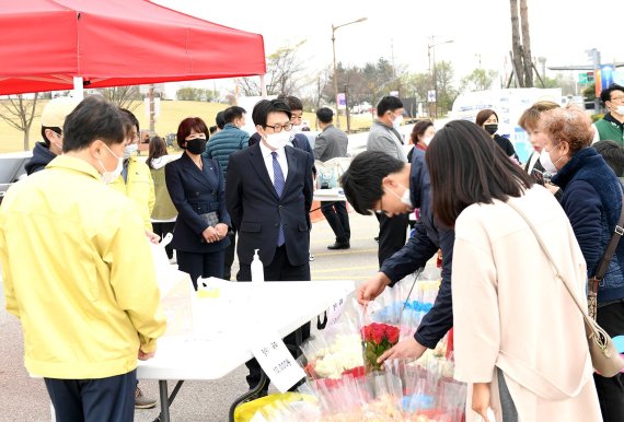 파주시 농특산물 소비촉진 직거래장터 운영. 사진제공=파주시