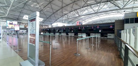 6일 인천국제공항 제1여객터미널 3층 출국장 체크인카운터가 영업을 중단한 모습. 사진=김서원 기자
