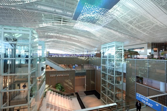 인천공항, 英 스카이트랙스 '최고 터미널·환승공항상' 수상