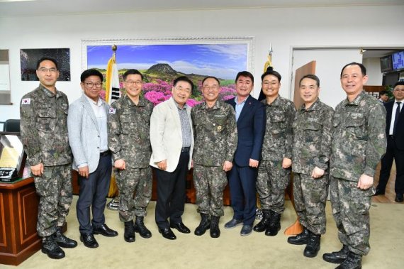 [fn포토] 제주도의회, 해군과 ‘강정마을 상생협력’ 방안 논의