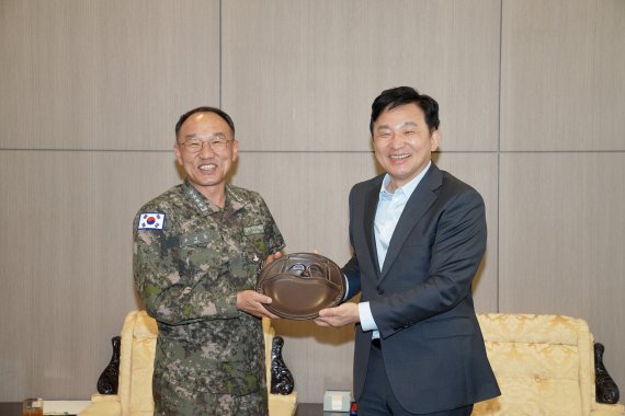 원희룡 지사-부석종 해군총장 "제주강정마을 공동체 회복 협력"