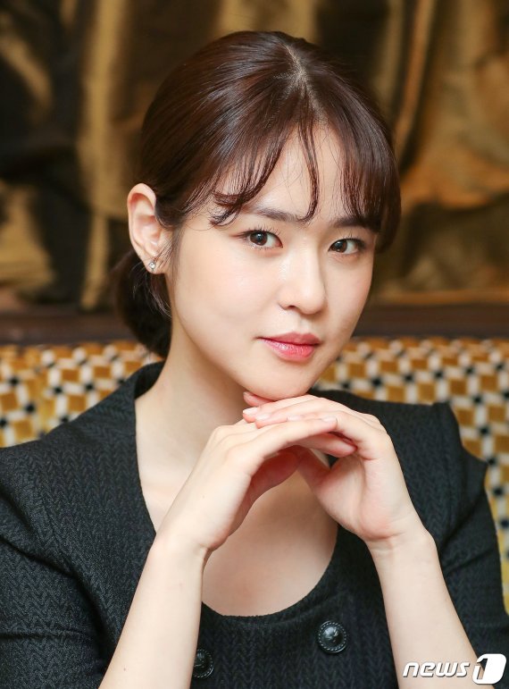 JTBC 드라마 '부부의 세계'에서 열연한 심은우가 지난 26일 뉴스1과 인터뷰에서 앞서 포즈를 취하고 있다. 2020.5.26/뉴스1 © News1 김진환 기자